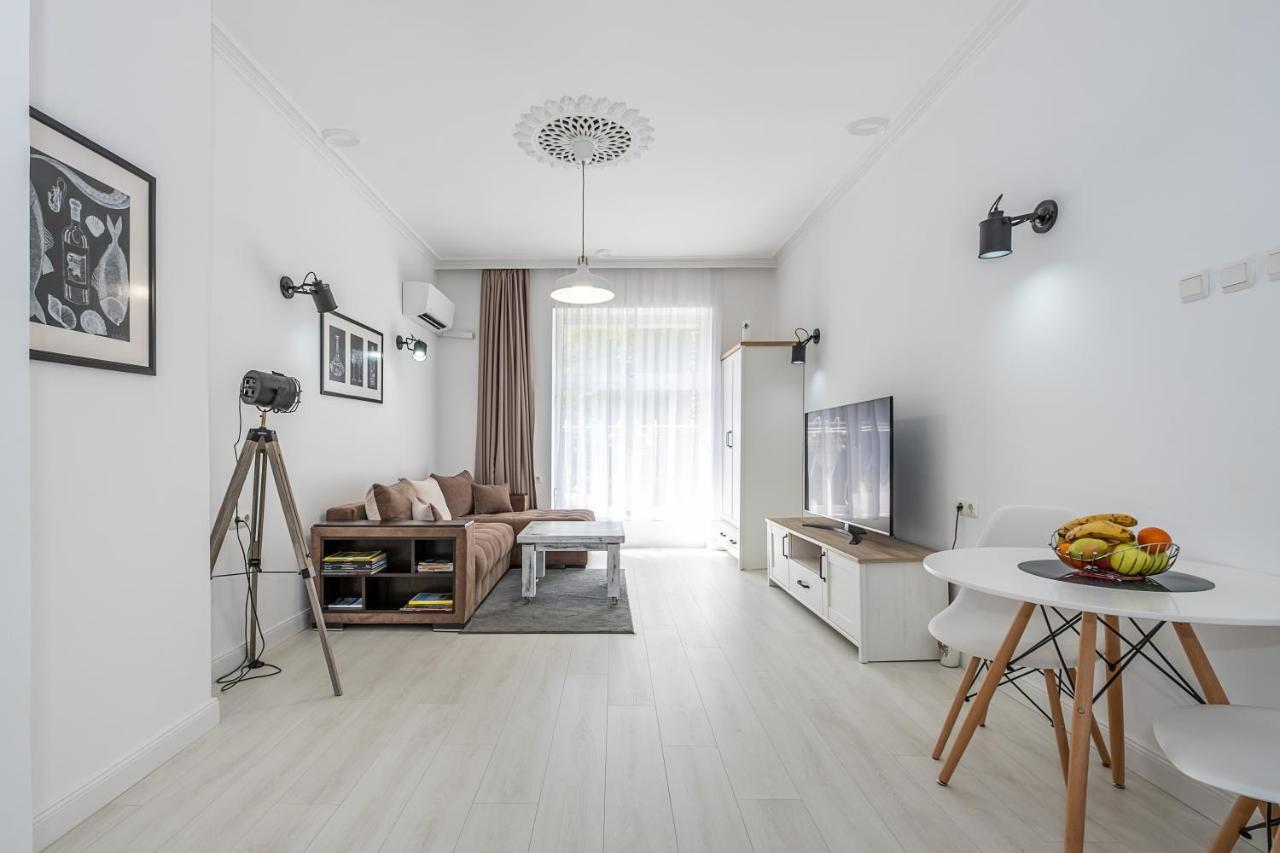 Jazz & Wine - Luxury Apartment By The Sea & Parking & Hbo & Netflix Varna Exterior foto